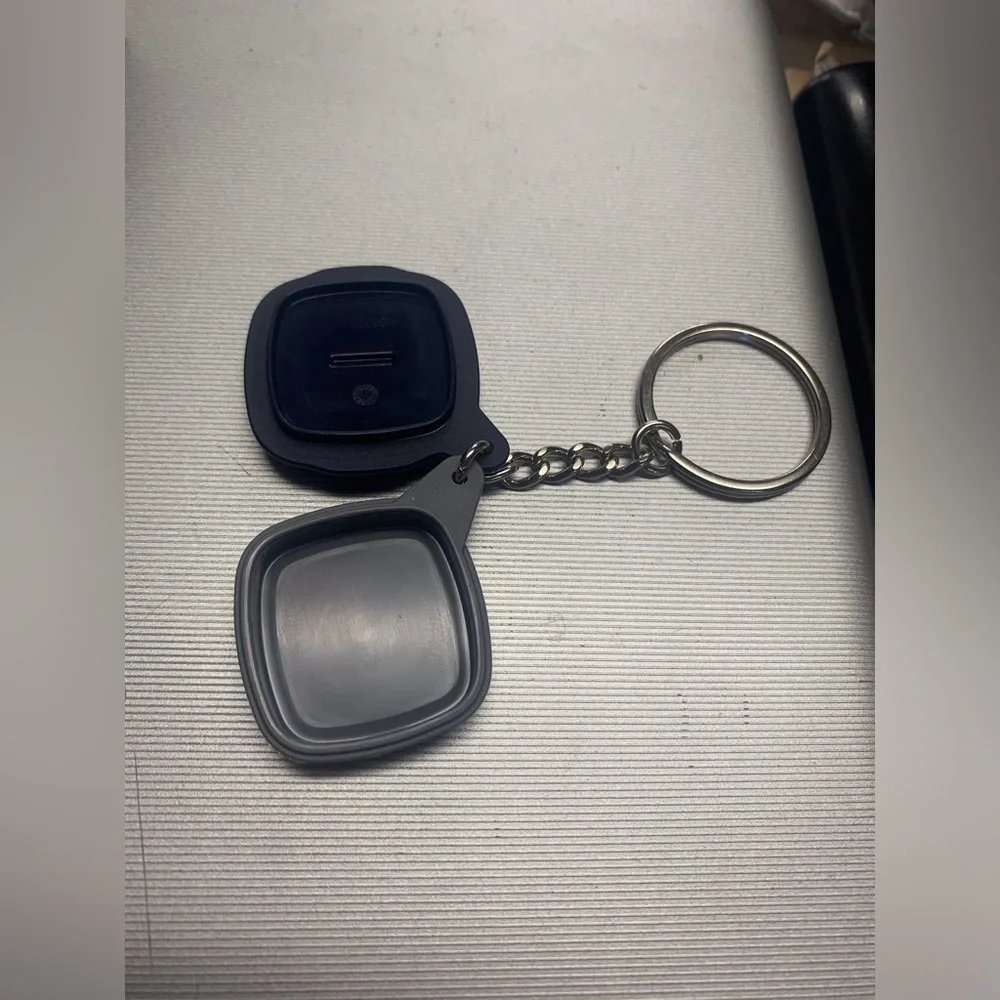 Tupperware Micropro Grill Keychain - Picture 3 of 4